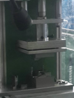 汽车排气管路成型模具