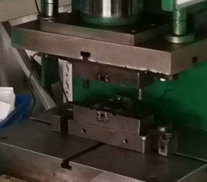 汽车手刹线装配模具